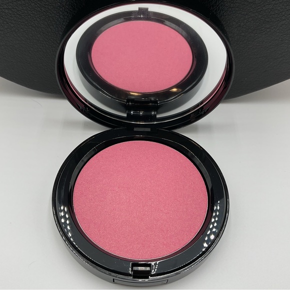 Bobbi Brown Illuminating Bronzing Powder Maui - BNIB, LE & Discontinued - Picture 7 of 12